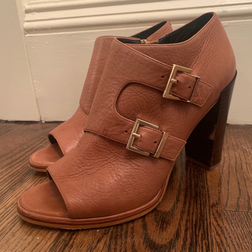 KENNETH COLE: Booties - Picture 5 of 7